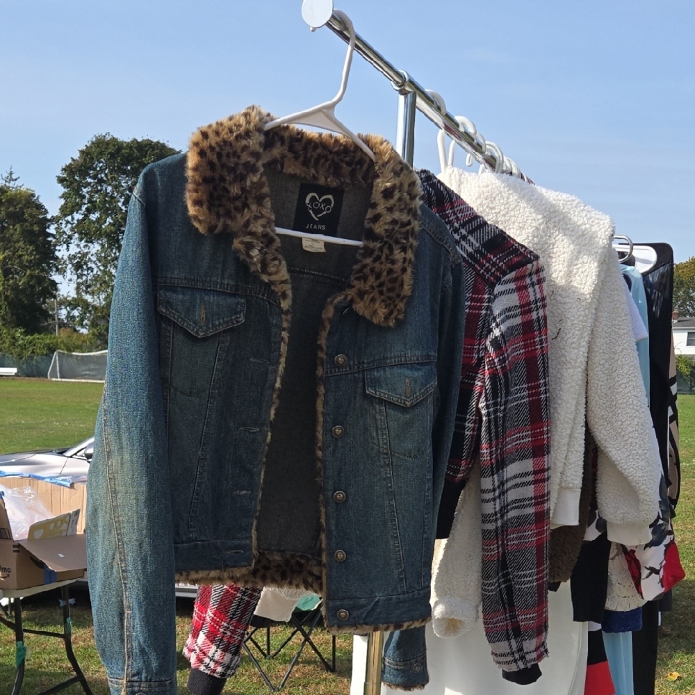 Leopard Faux Fur Collar Denim Jacket